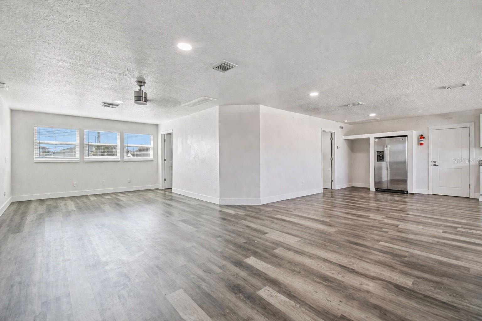 6010 WALL ST — photo 22