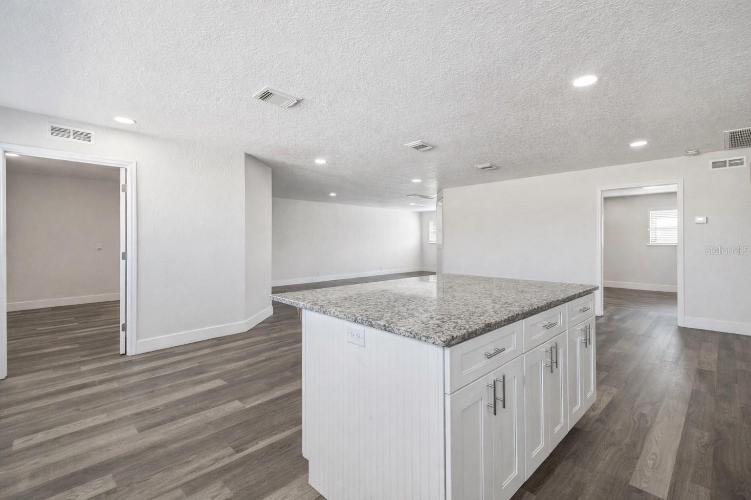 6010 WALL ST — photo 21