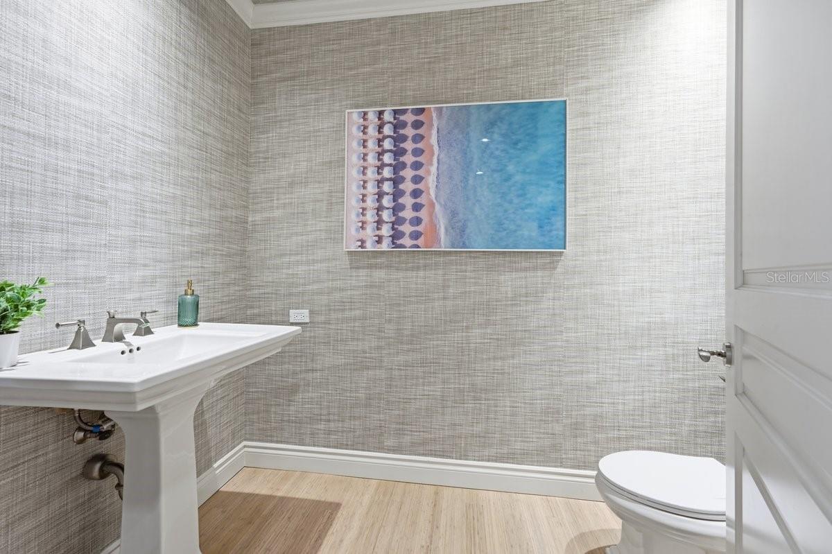 2052 BENJAMIN FRANKLIN DR #D702 — photo 31