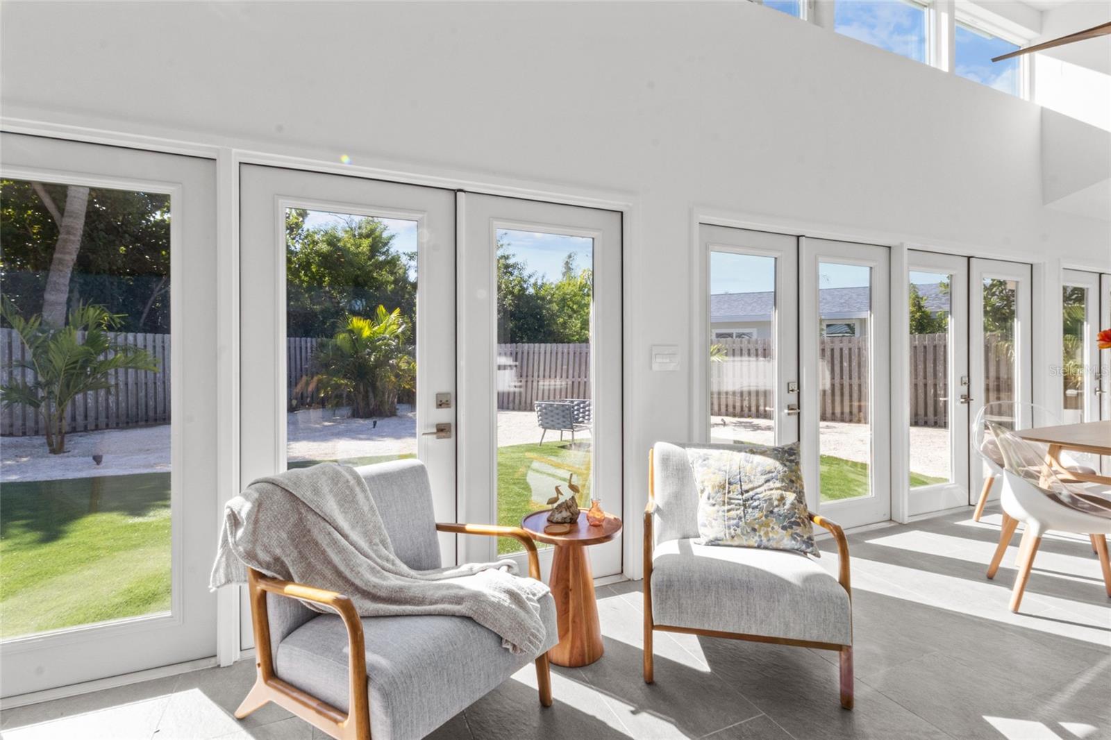 624 SAINT JUDES DR — photo 10
