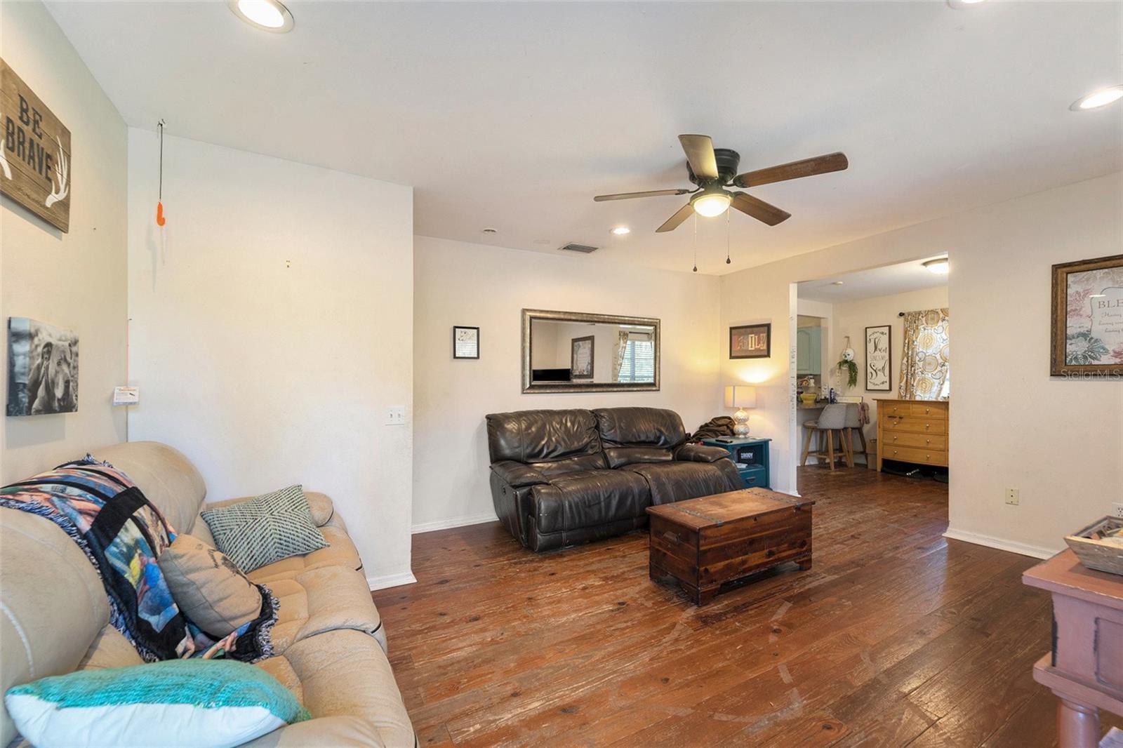 2215 WALLACE RD — photo 7