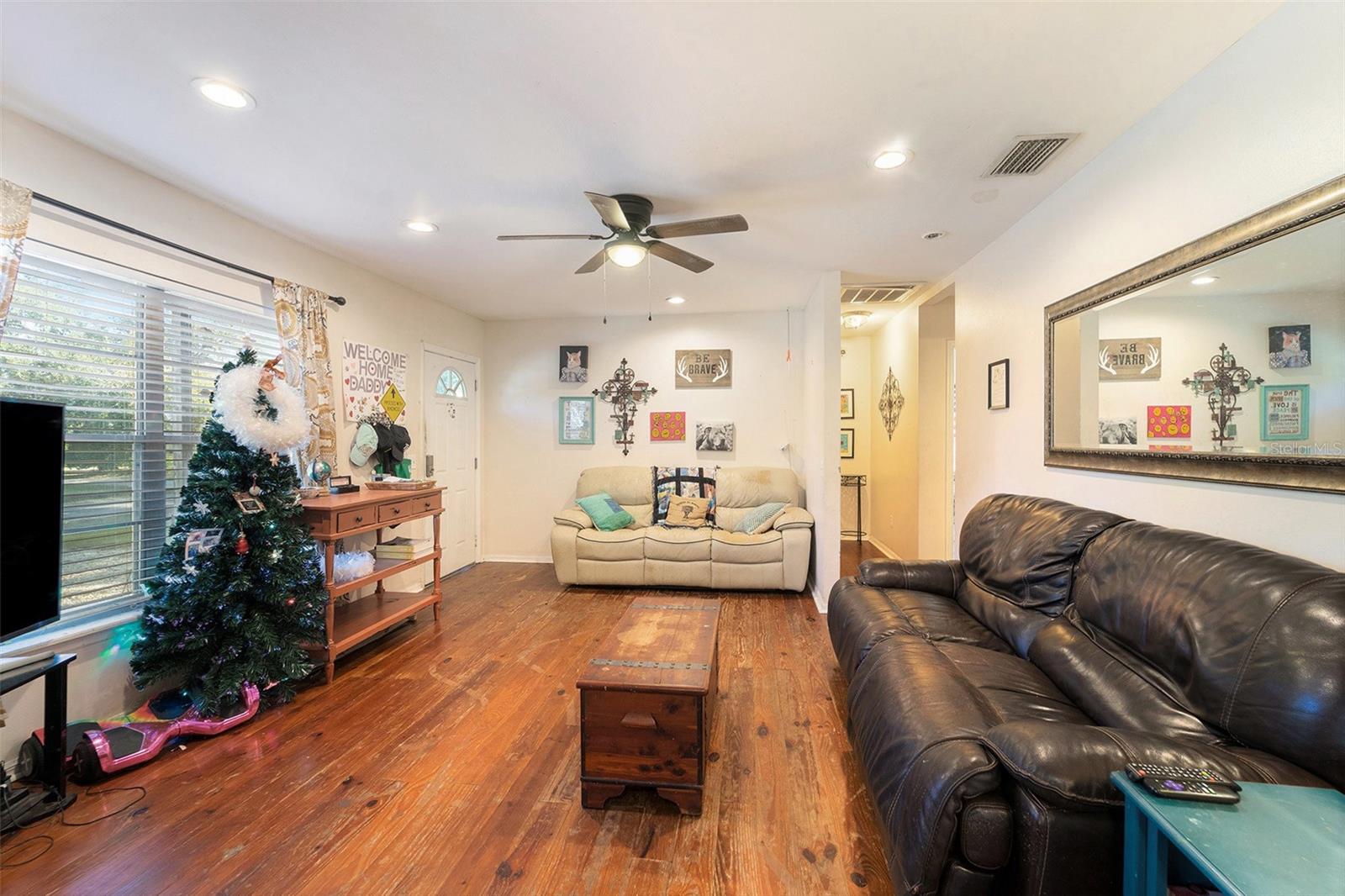 2215 WALLACE RD — photo 5