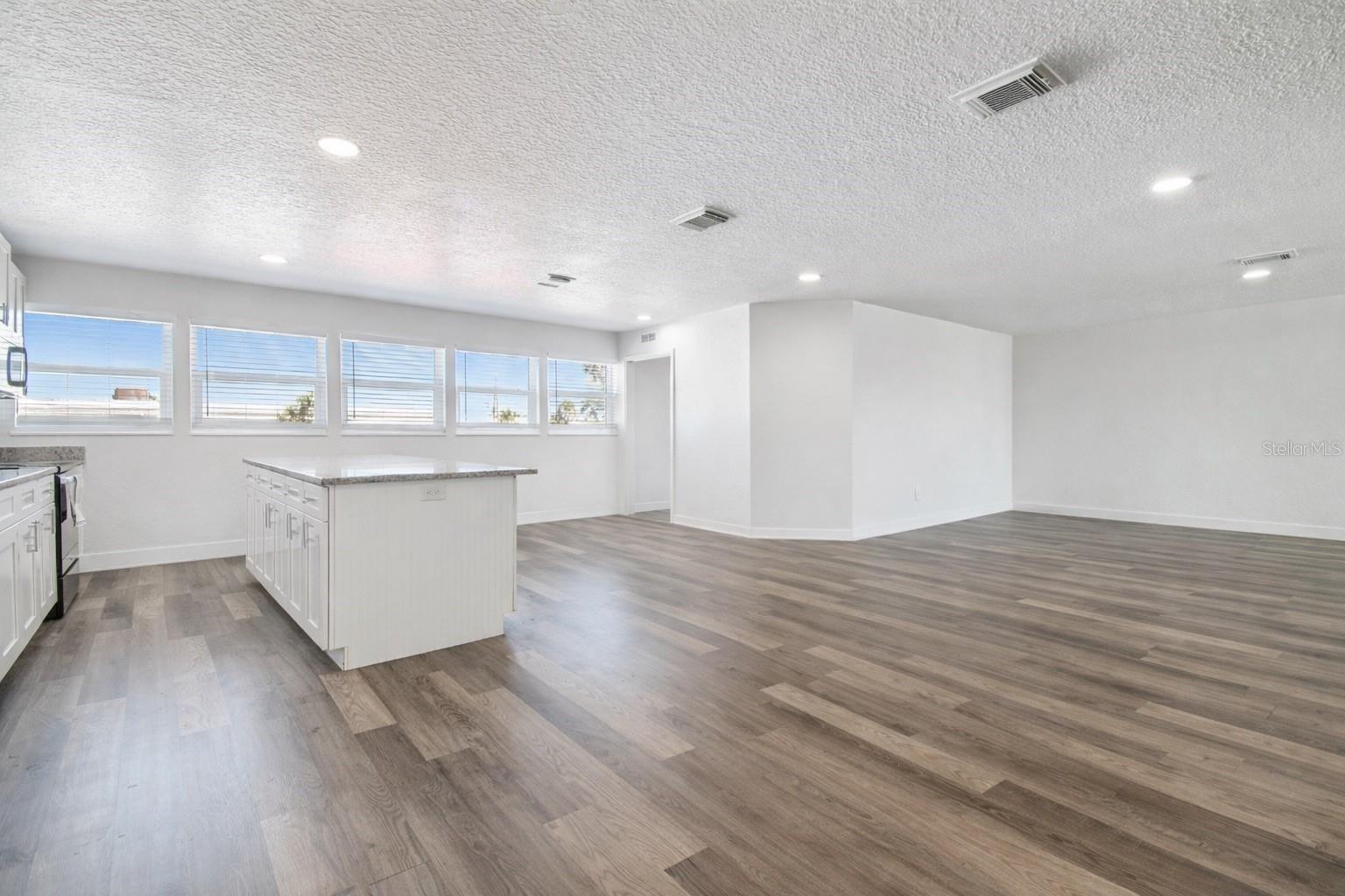 6010 WALL ST — photo 17