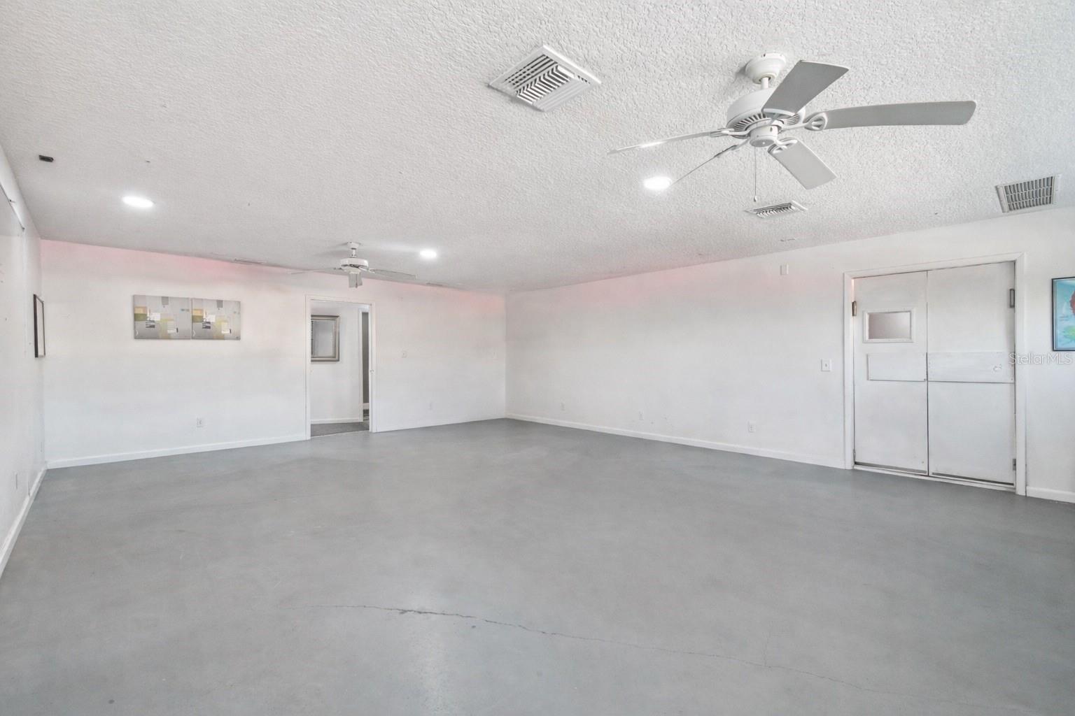 6010 WALL ST — photo 8