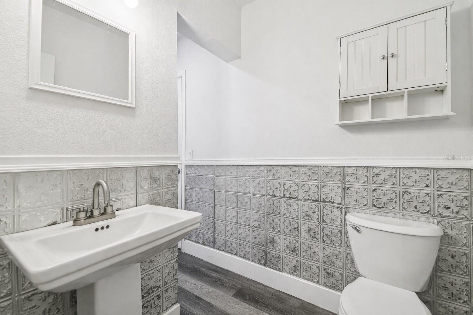 6010 WALL ST — photo 14