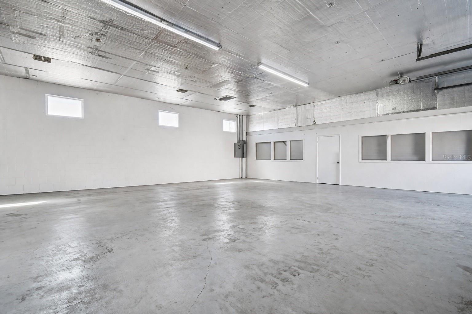 6010 WALL ST — photo 3