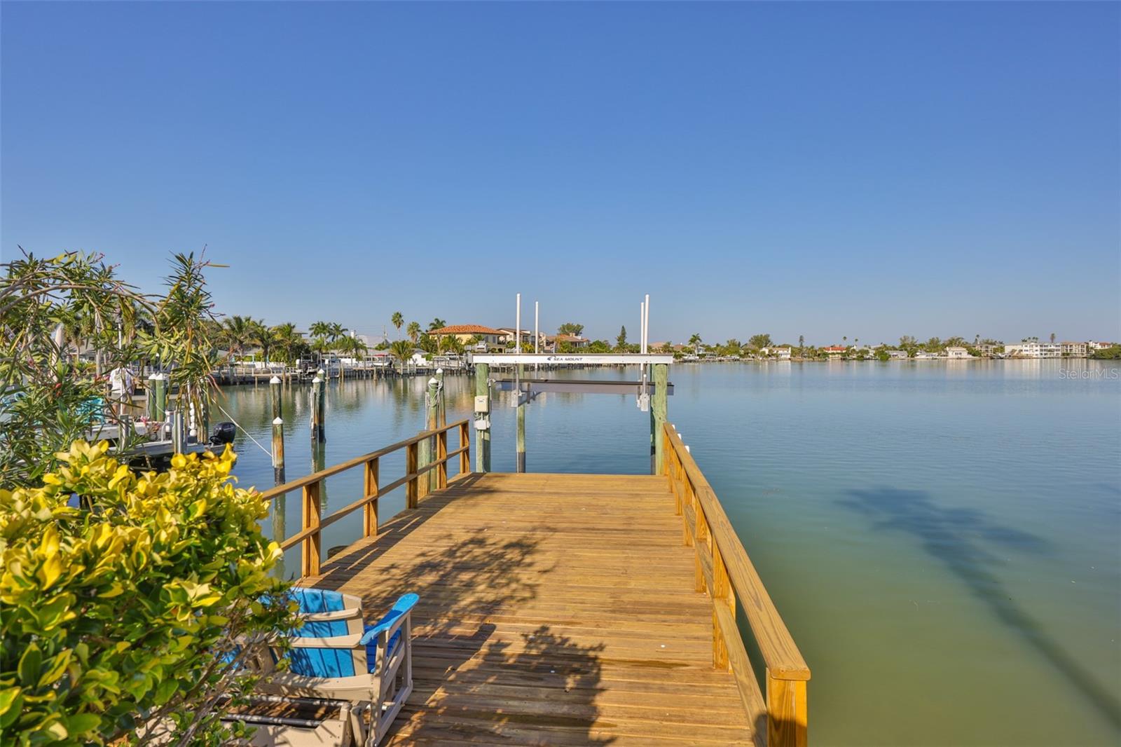 410 HARBOR DR N — photo 42