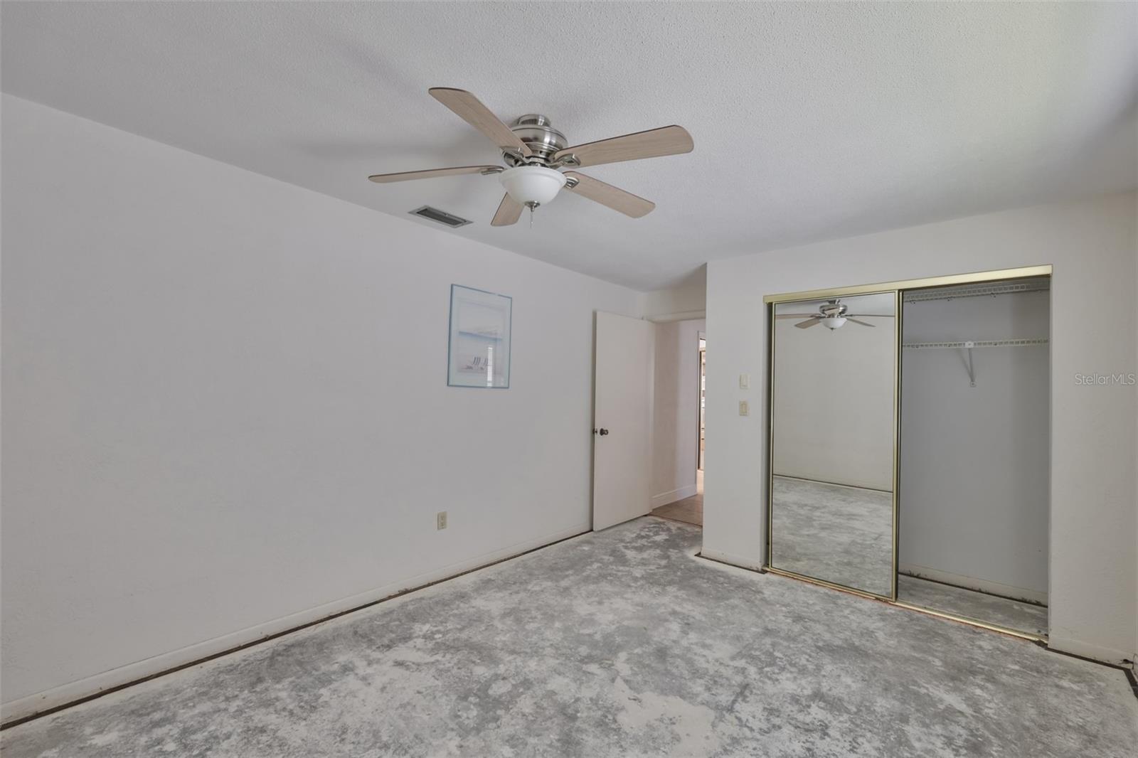 410 HARBOR DR N — photo 40