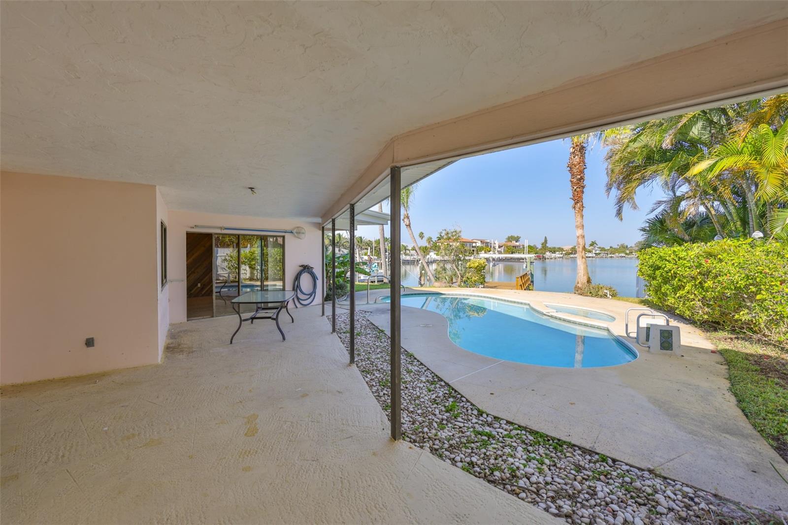 410 HARBOR DR N — photo 15