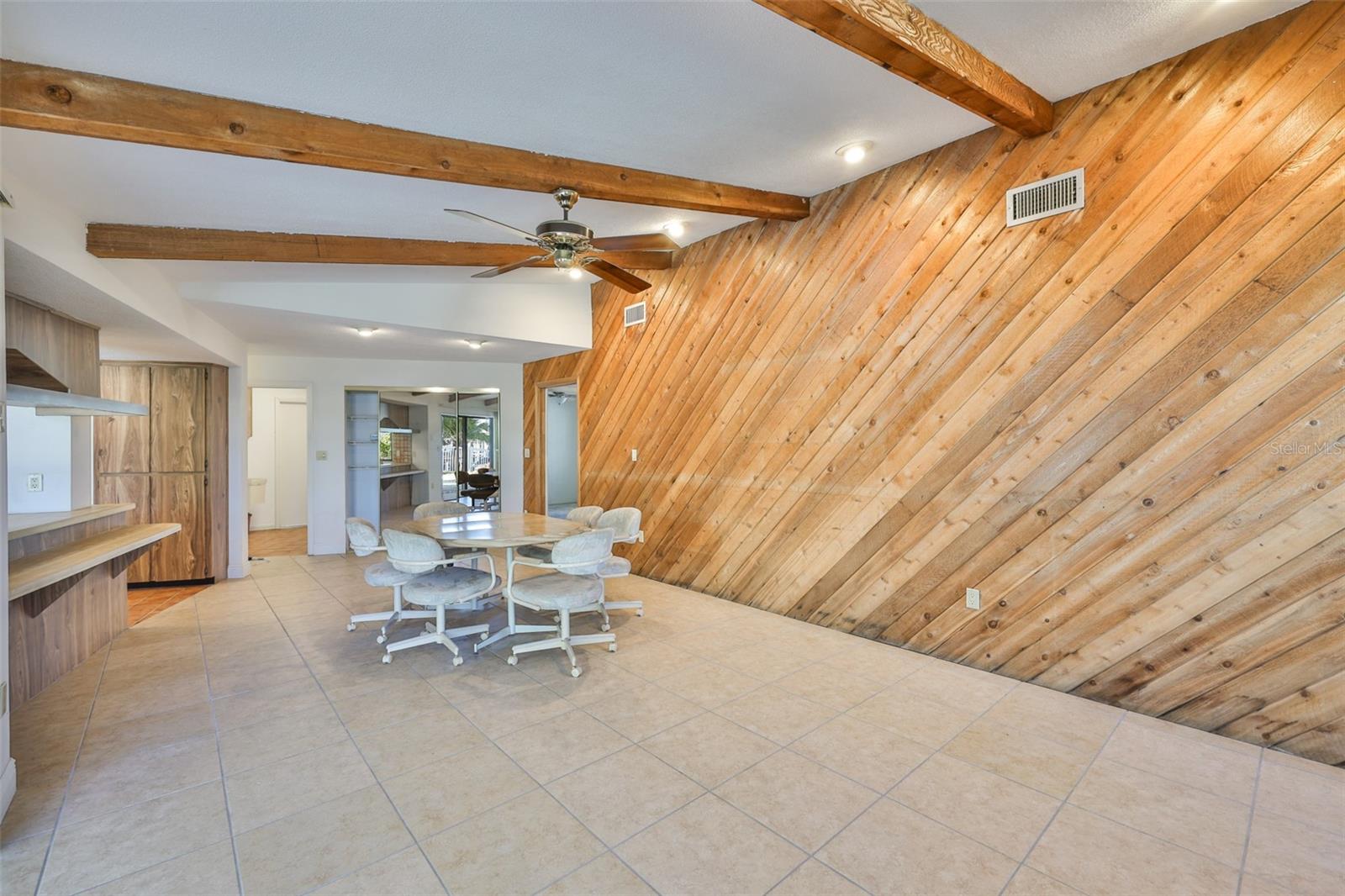 410 HARBOR DR N — photo 27