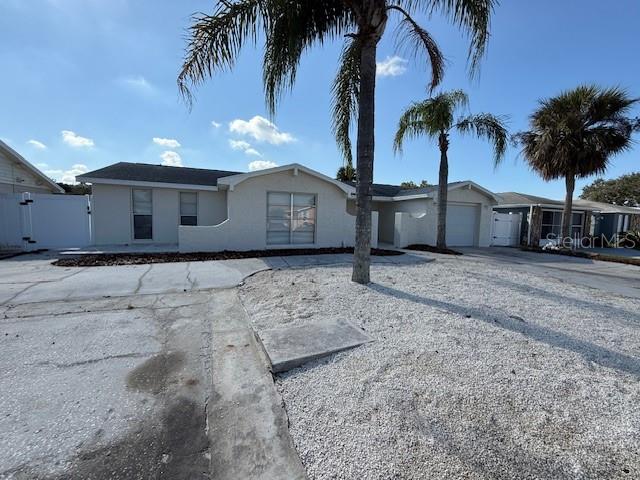 6104 SEABREEZE DR — photo 25