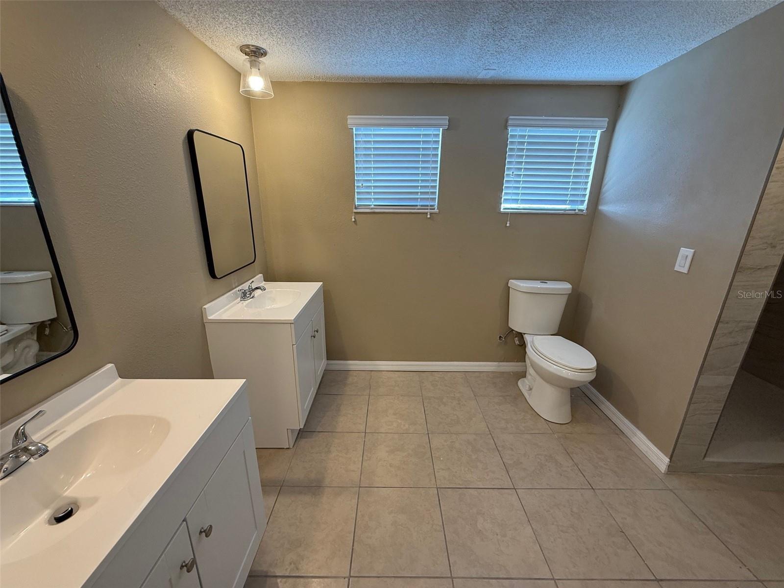 6104 SEABREEZE DR — photo 13