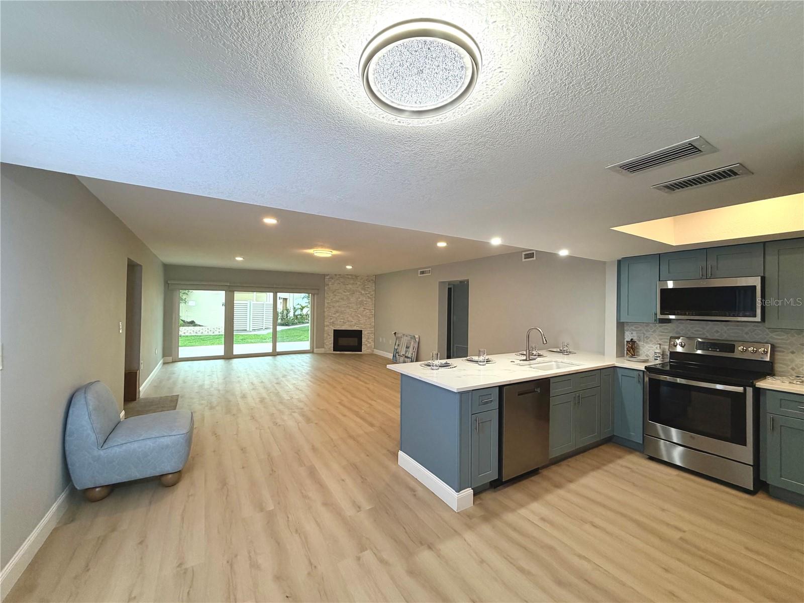 7550 SUNSHINE SKYWAY LN S #P11 — photo 11
