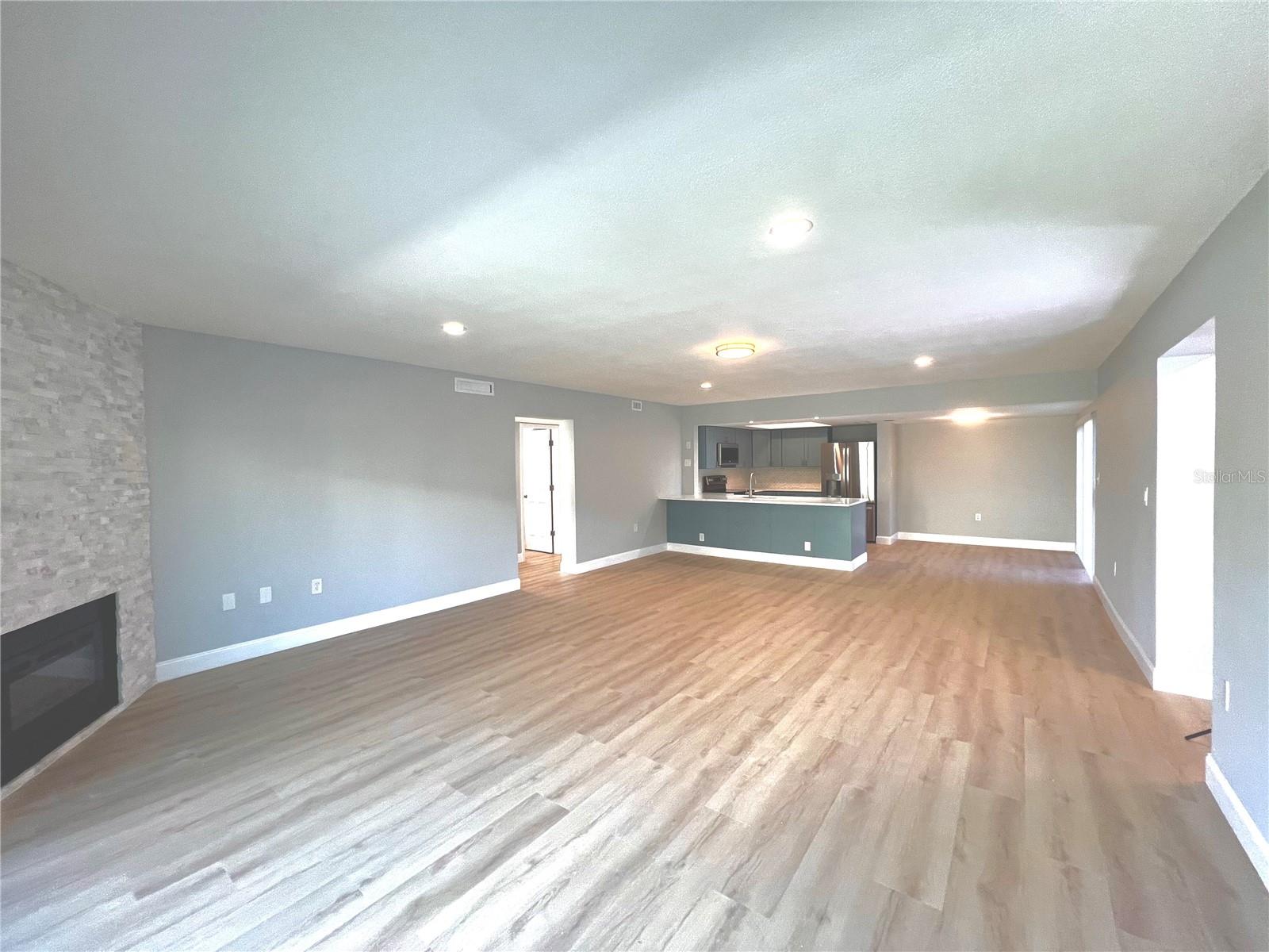 7550 SUNSHINE SKYWAY LN S #P11 — photo 22