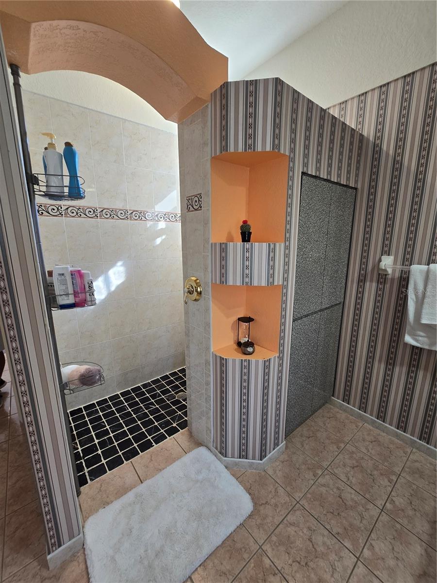 1030 ROWLAND PICKERT LN — photo 17