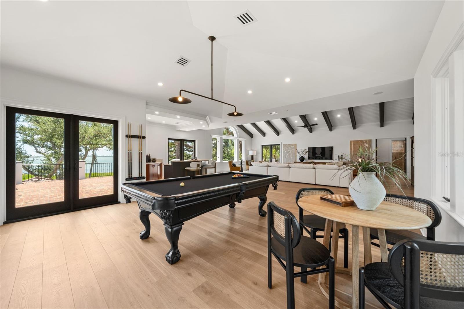 3000 SOUTHWEST DR — photo 44