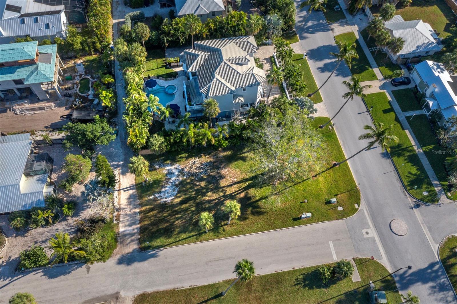 641 BROADWAY ST — photo 4