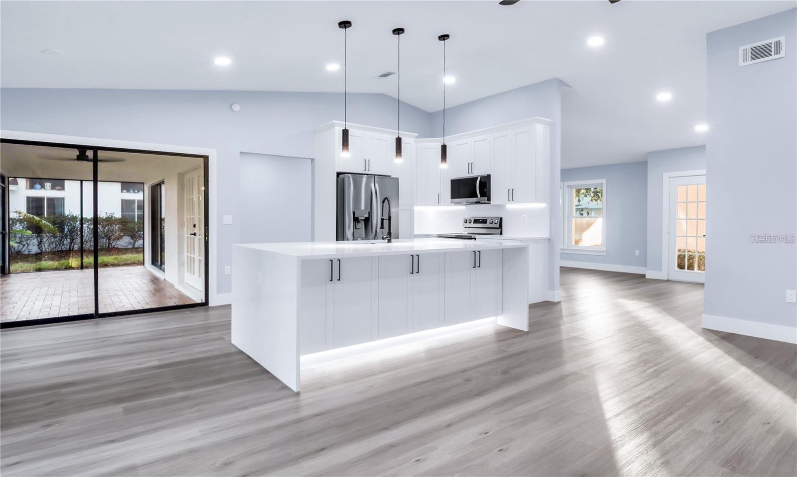 1007 NW 82ND ST — photo 3