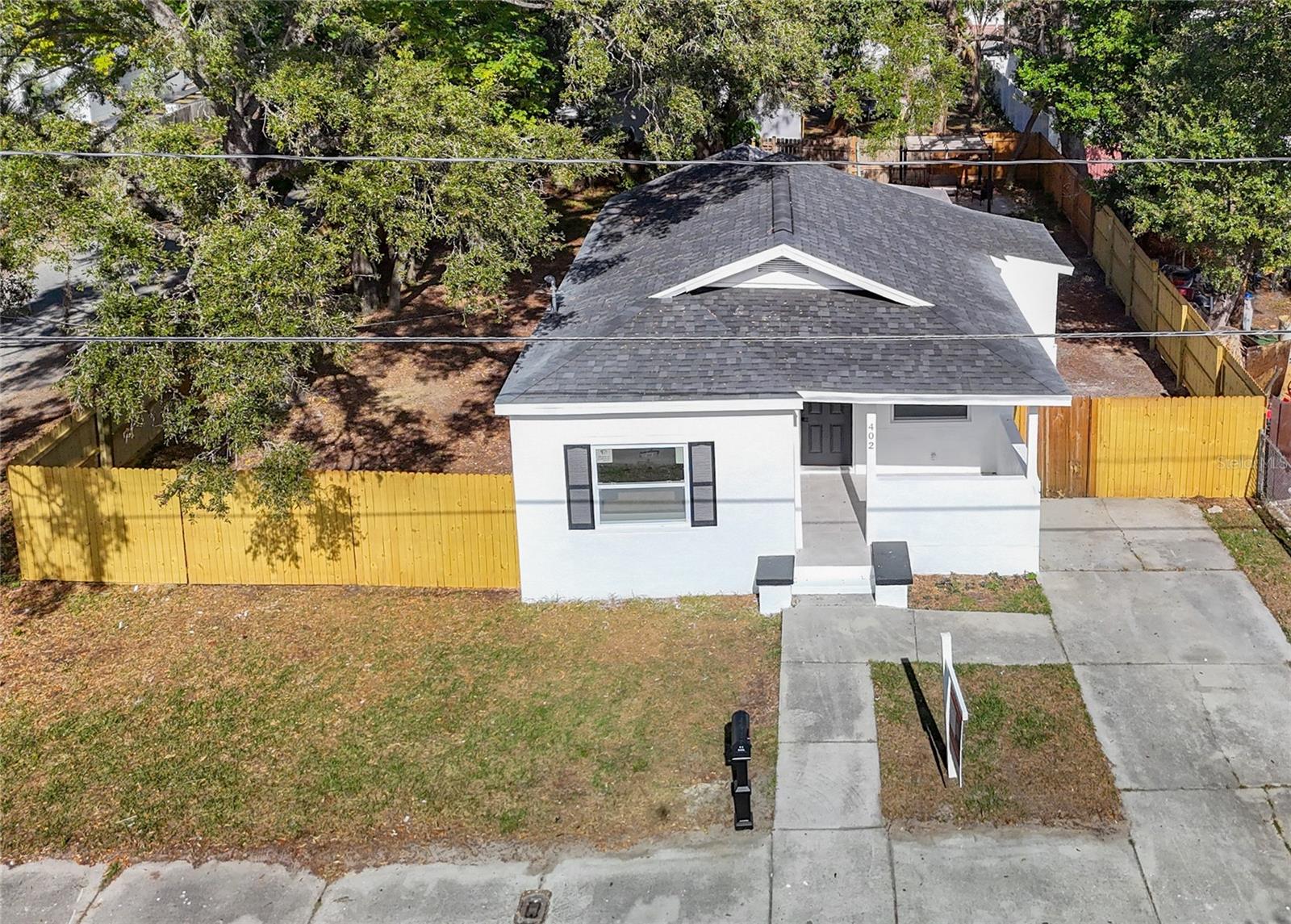 402 E VIRGINIA AVE — photo 2