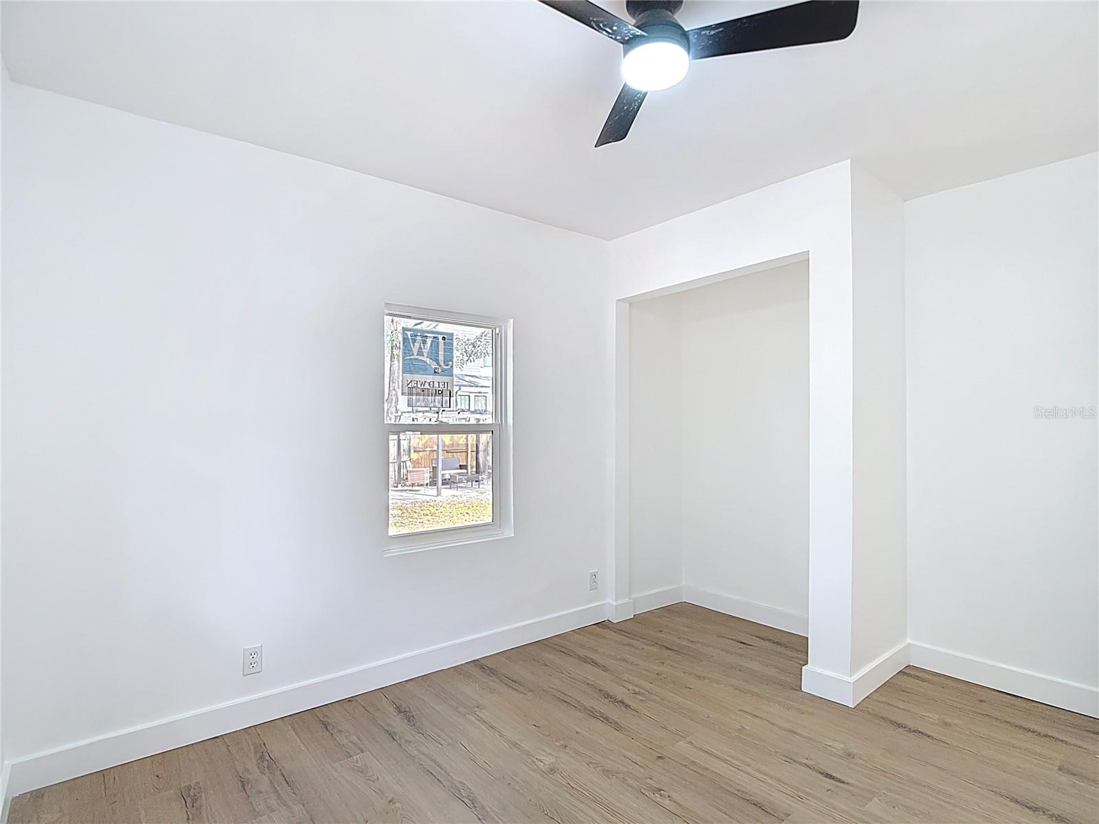 402 E VIRGINIA AVE — photo 15