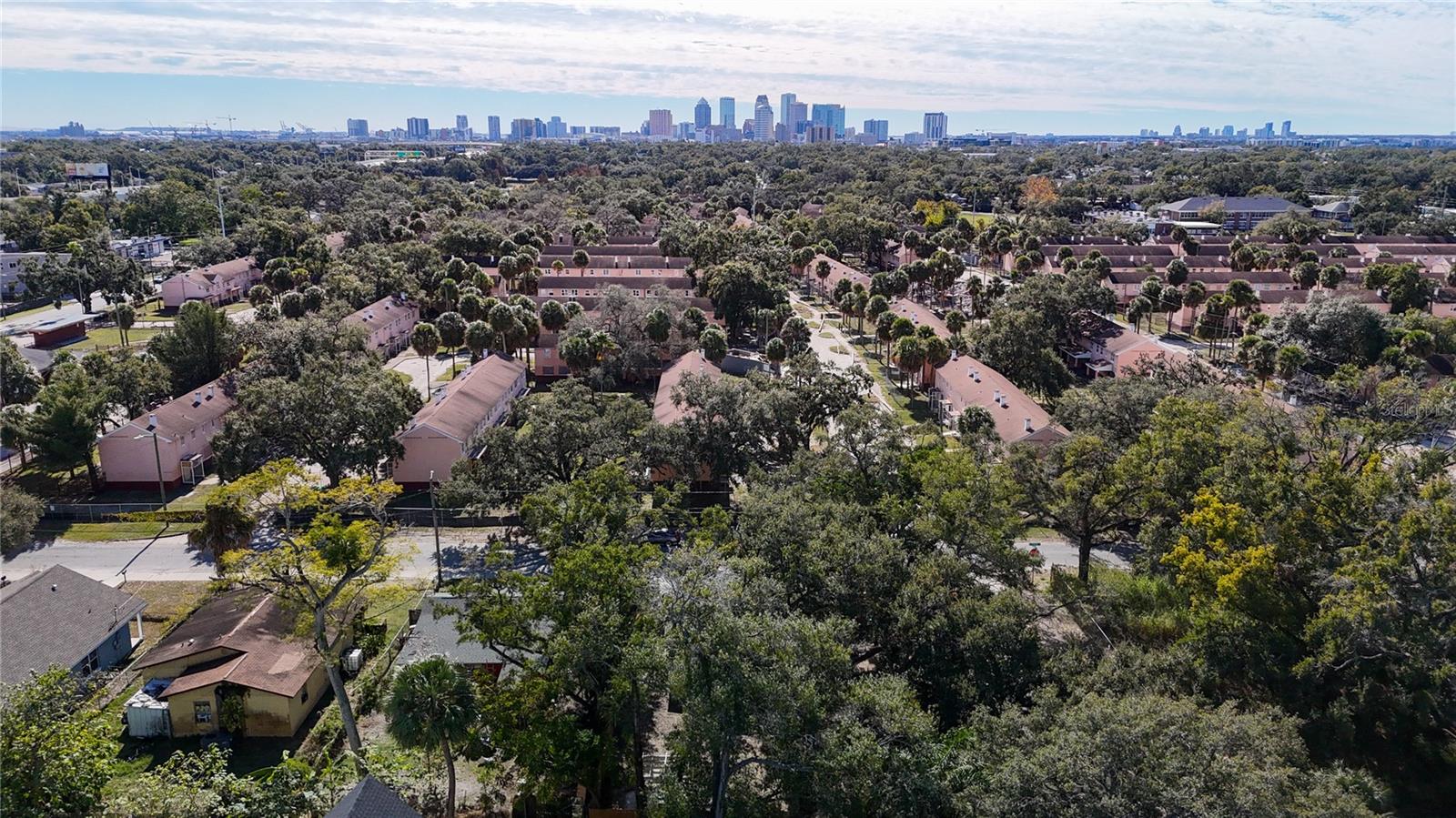 402 E VIRGINIA AVE — photo 33