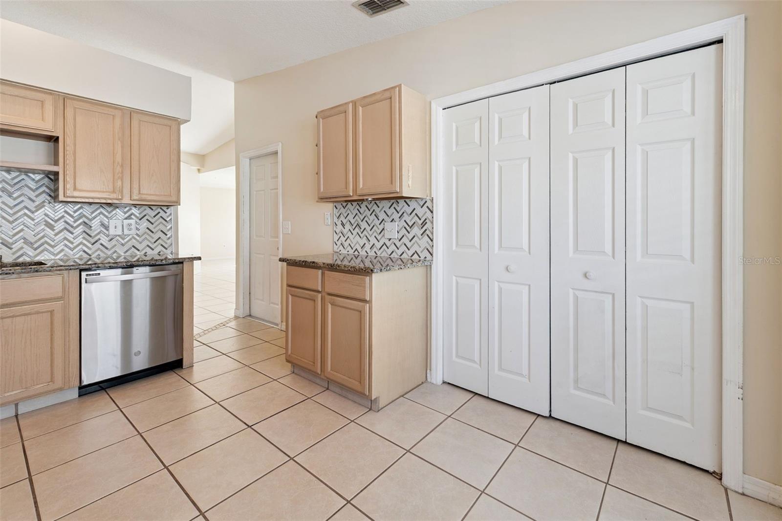 29327 ZELLER AVE — photo 11