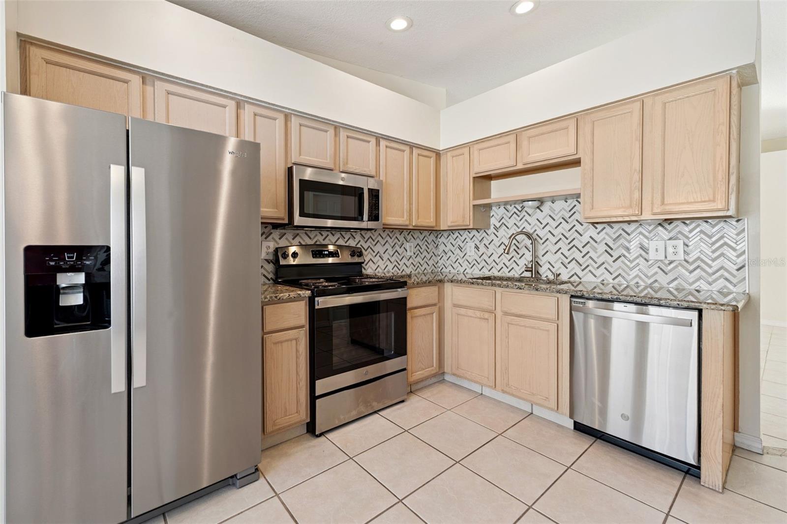 29327 ZELLER AVE — photo 10