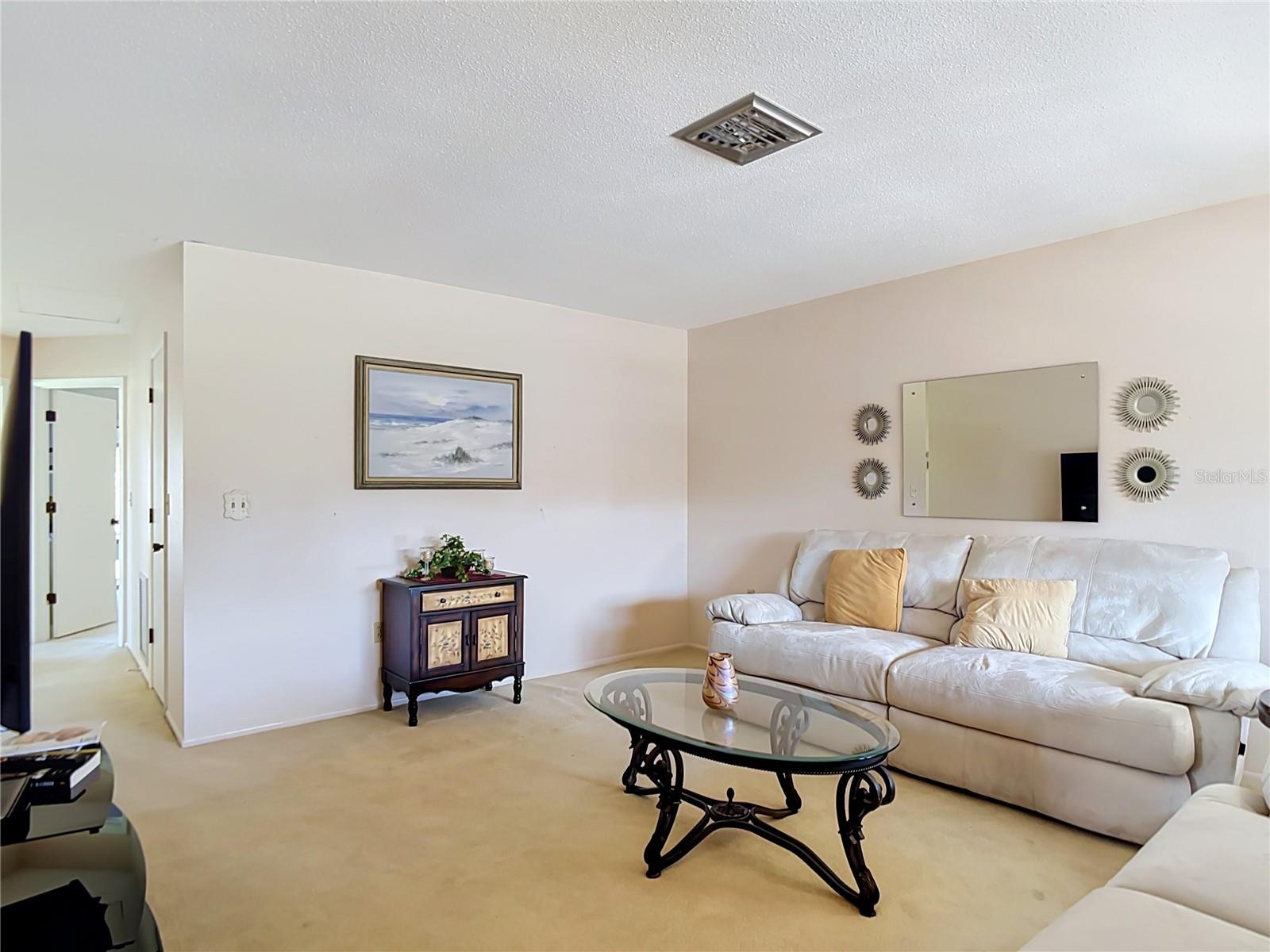 12 QUAILS RUN BLVD #7 — photo 4