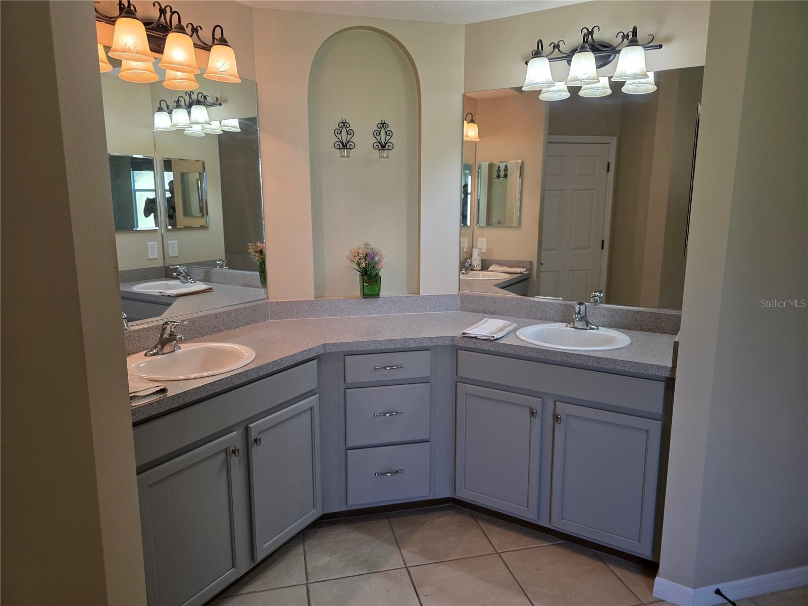 14757 2ND AVENUE CIR NE — photo 33