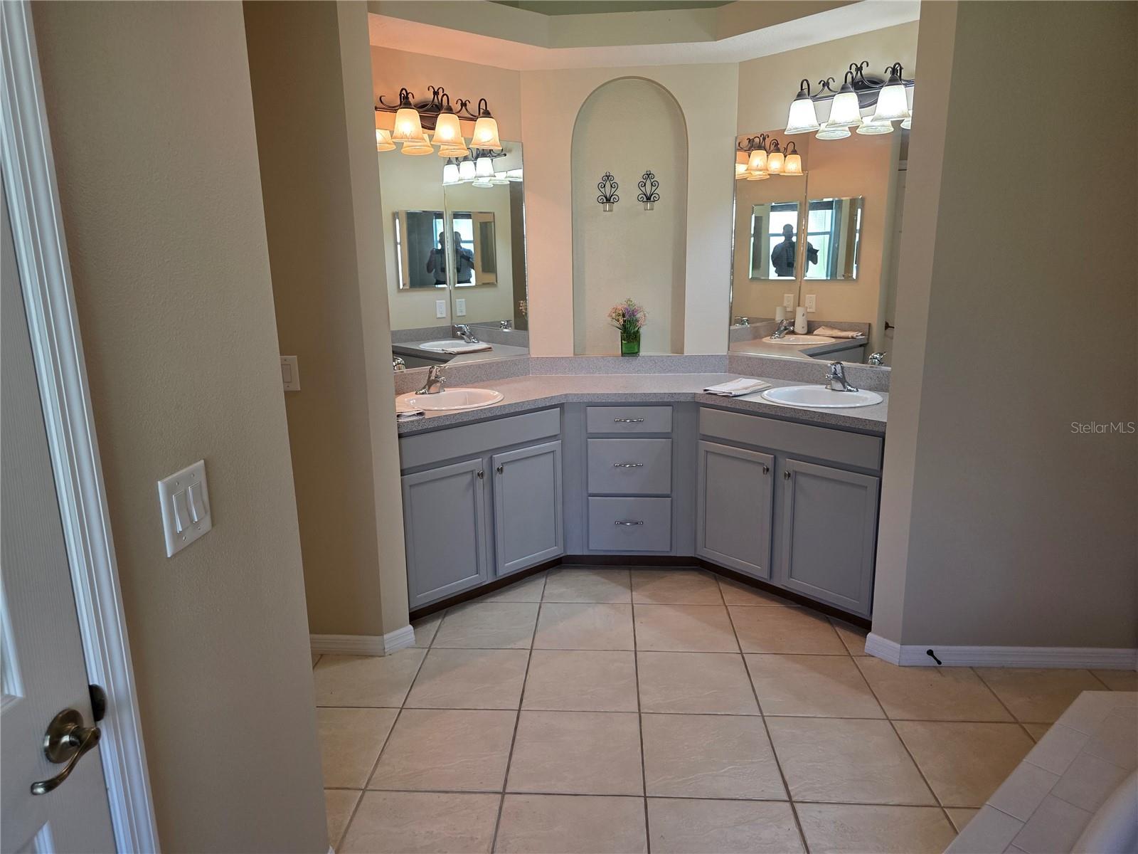 14757 2ND AVENUE CIR NE — photo 32