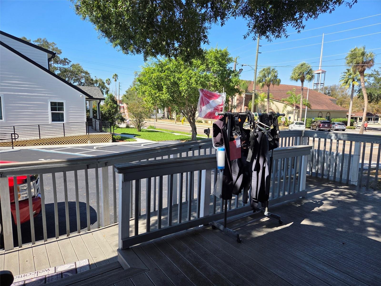 528 E TARPON AVE — photo 7