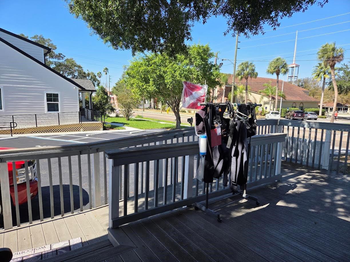 528 E TARPON AVE — photo 4