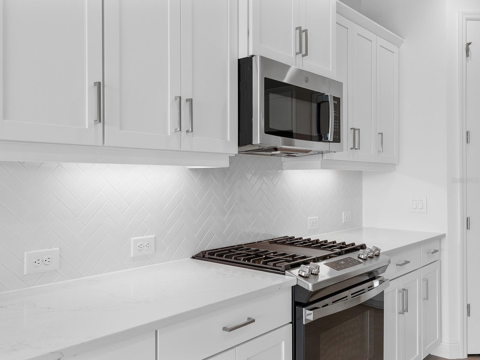 18260 VIZCAYA CT — photo 17
