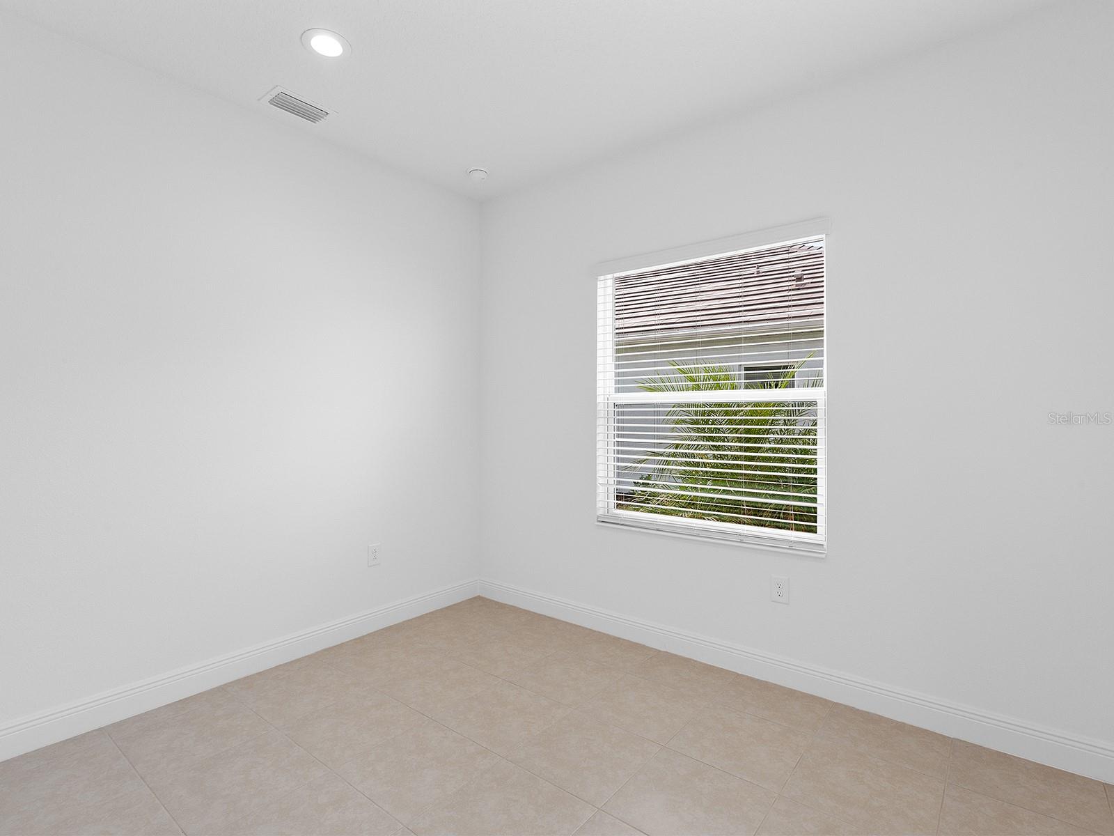 18260 VIZCAYA CT — photo 34
