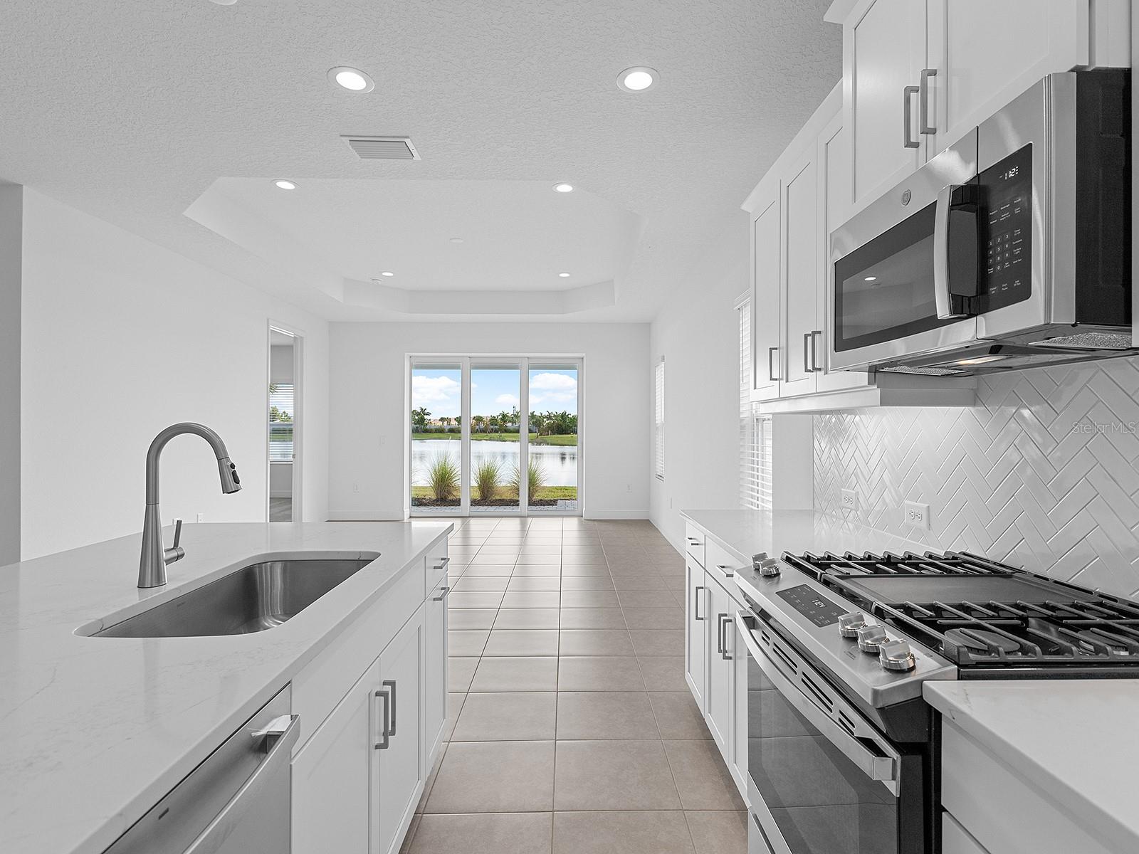 18260 VIZCAYA CT — photo 18