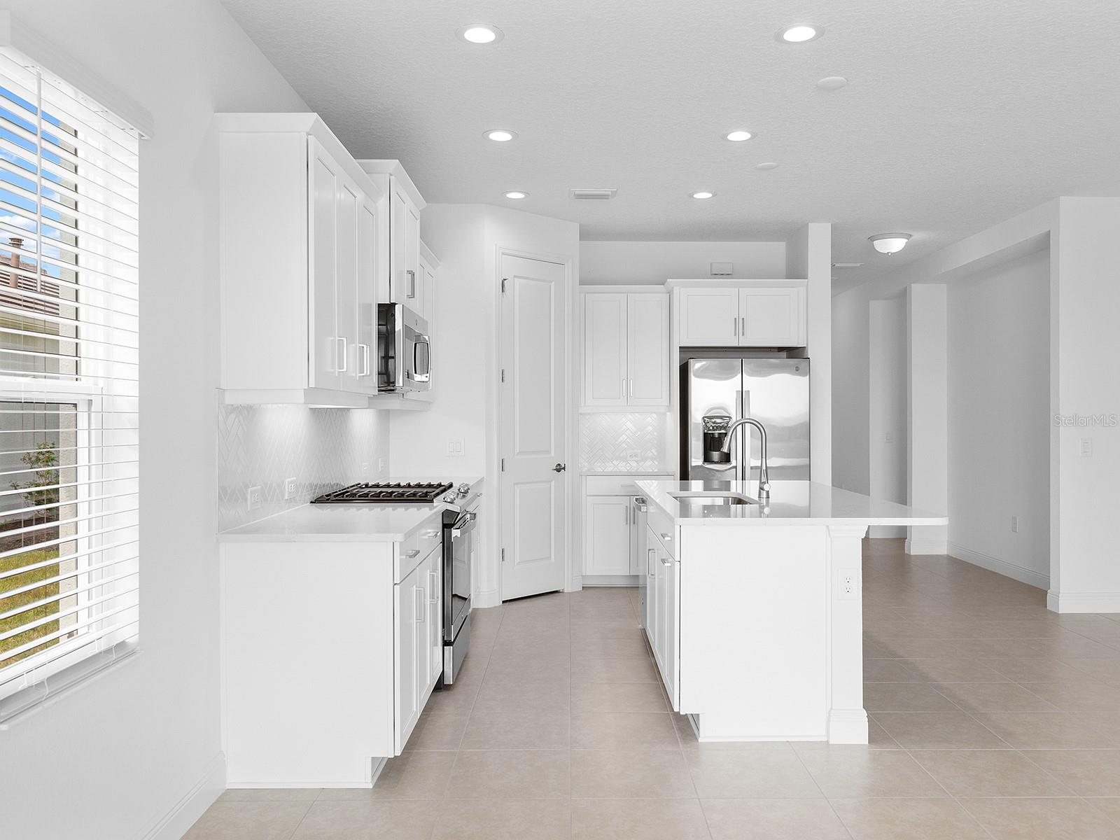 18260 VIZCAYA CT — photo 16