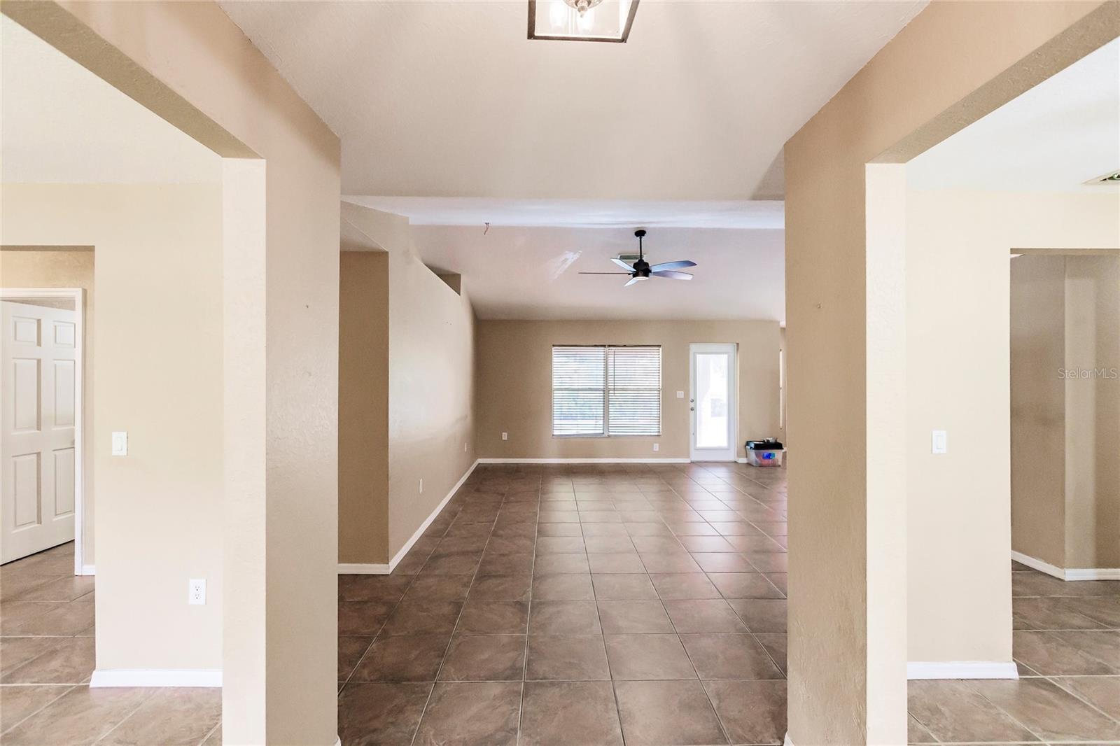 4238 GOLFAIR LN — photo 5