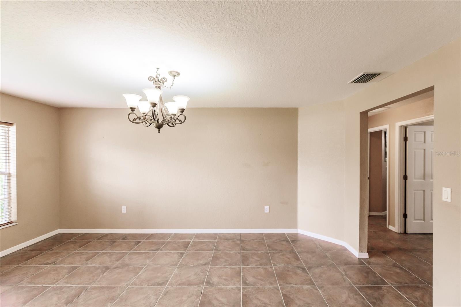 4238 GOLFAIR LN — photo 9