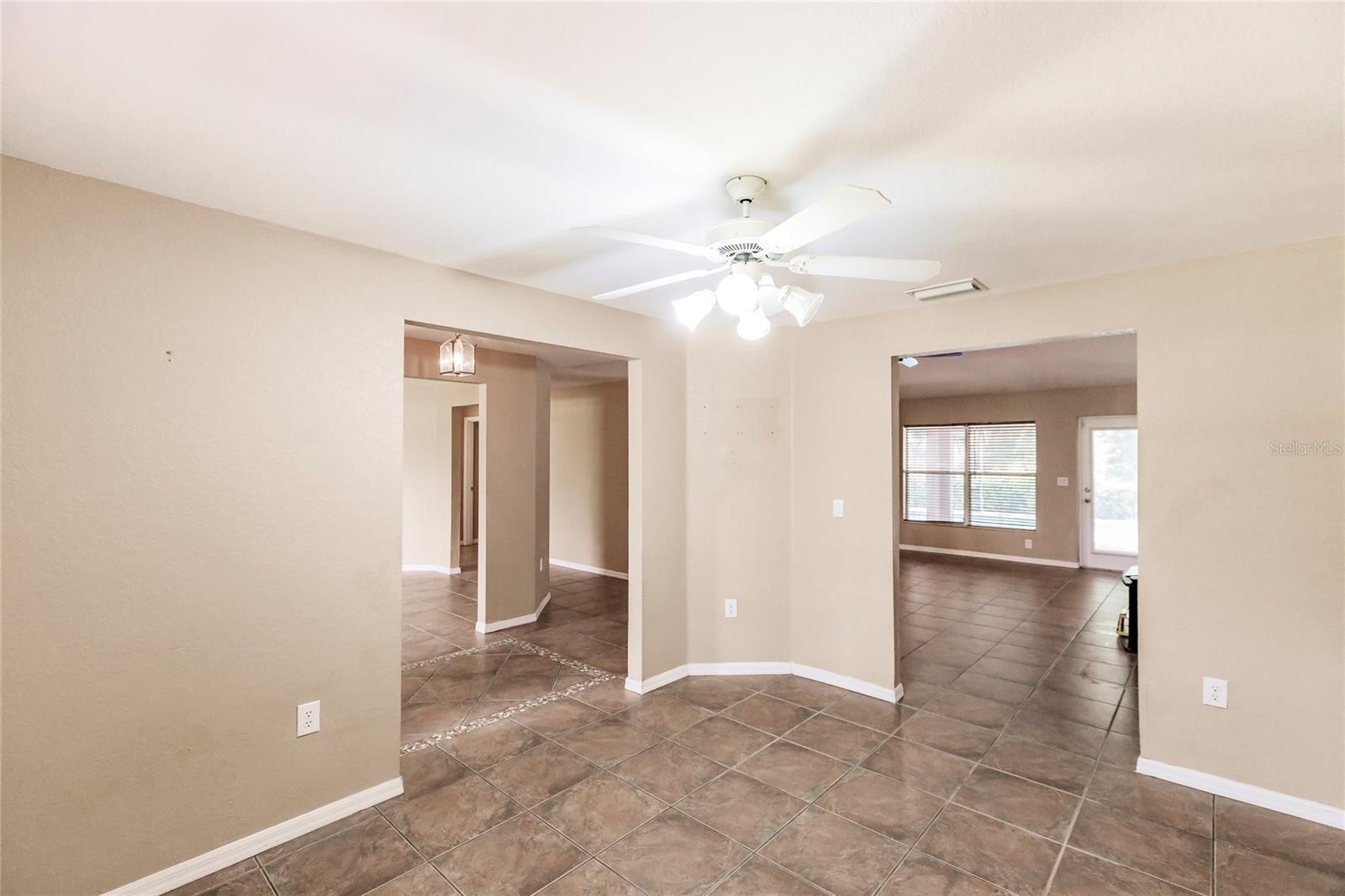 4238 GOLFAIR LN — photo 8