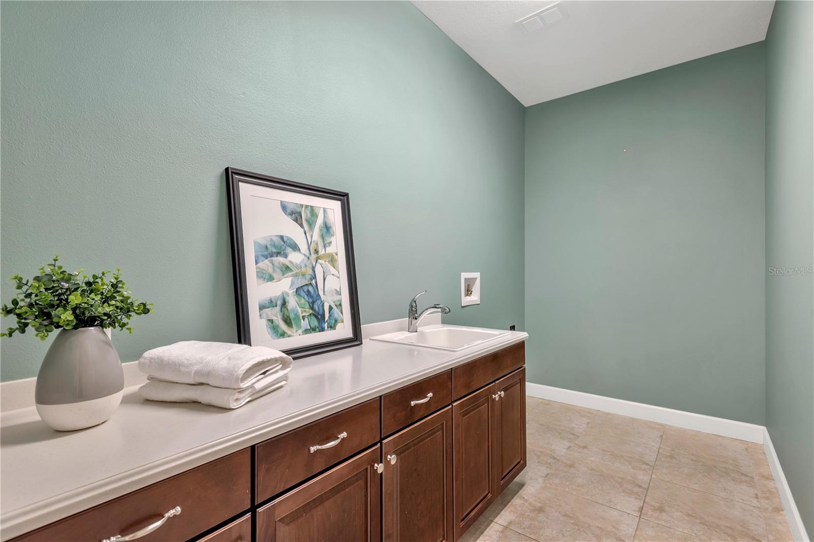 9127 TILLINGHAST DR — photo 30