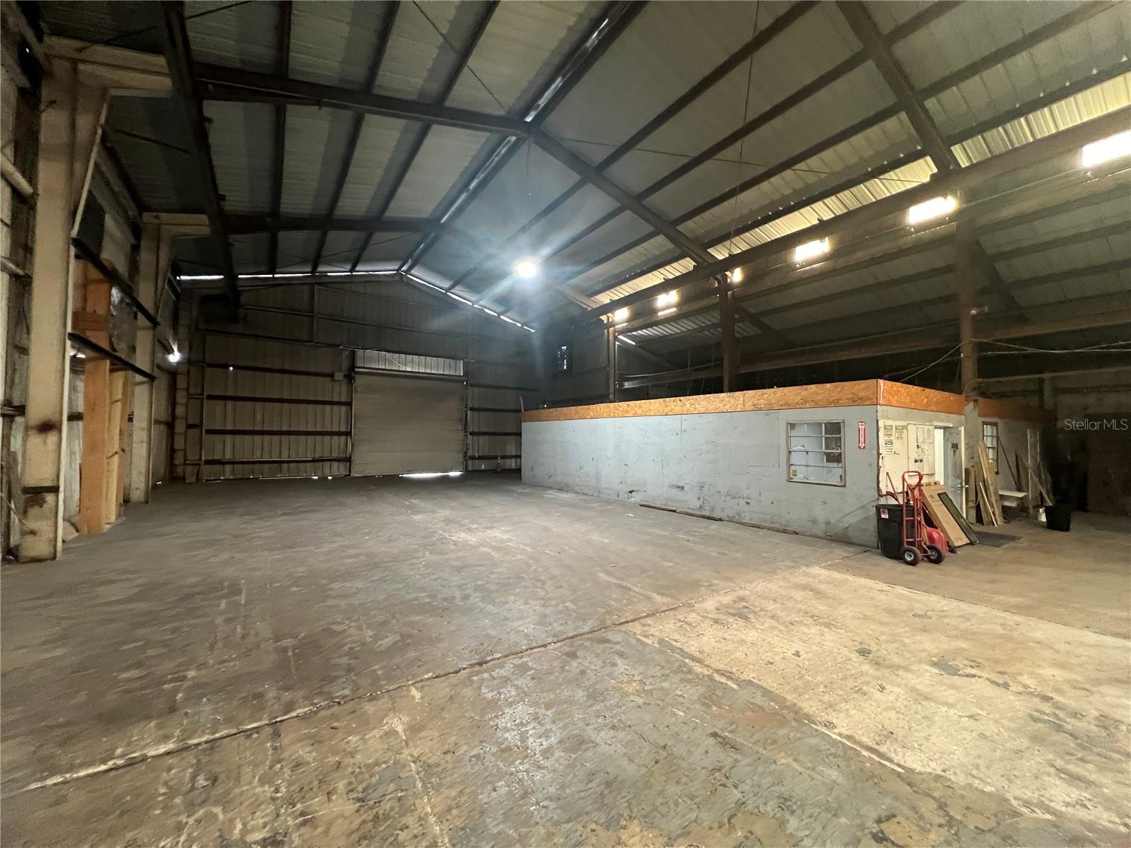 5705 E HANNA AVE — photo 16