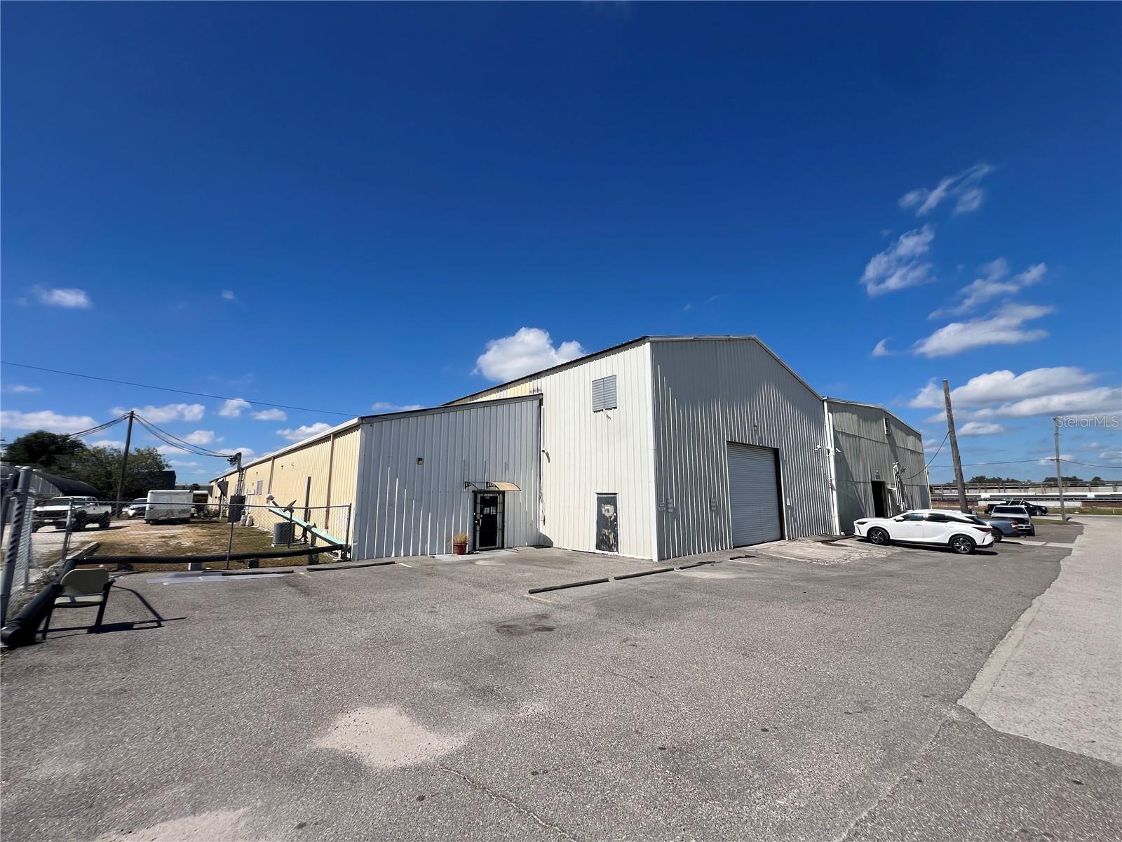 5705 E HANNA AVE — photo 9