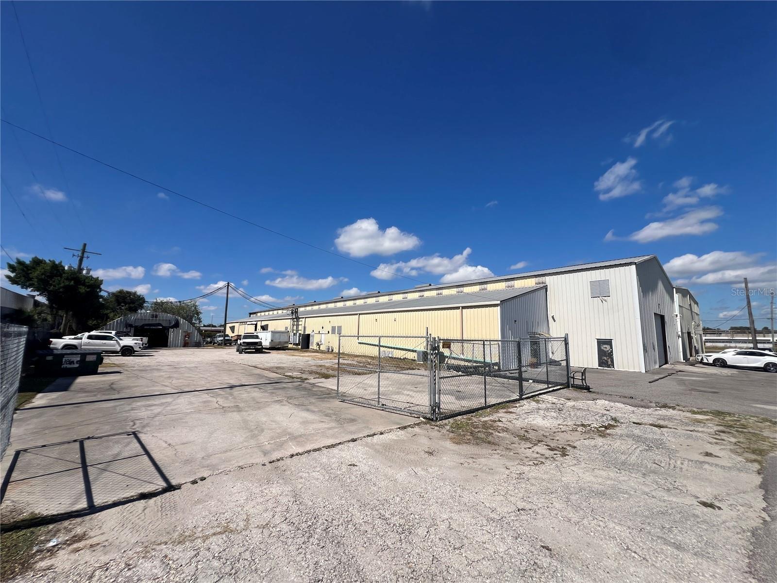 5705 E HANNA AVE — photo 10