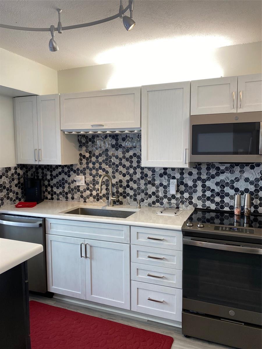 2209 BELLEAIR RD #C21 — photo 8