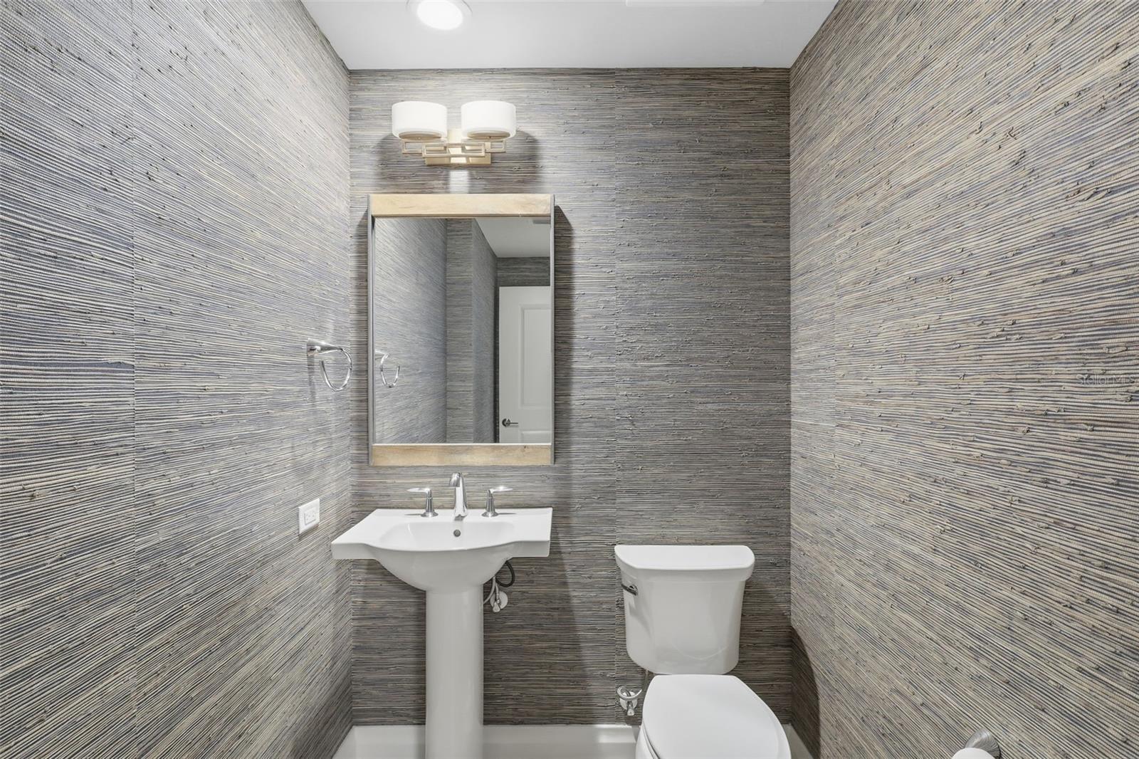 800 COLLANY RD #302 — photo 34
