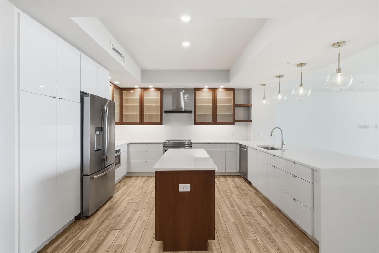 800 COLLANY RD #302 — photo 17