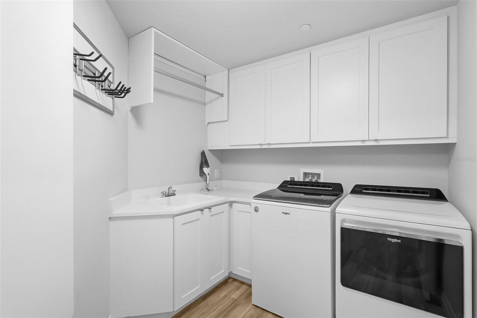 800 COLLANY RD #302 — photo 31