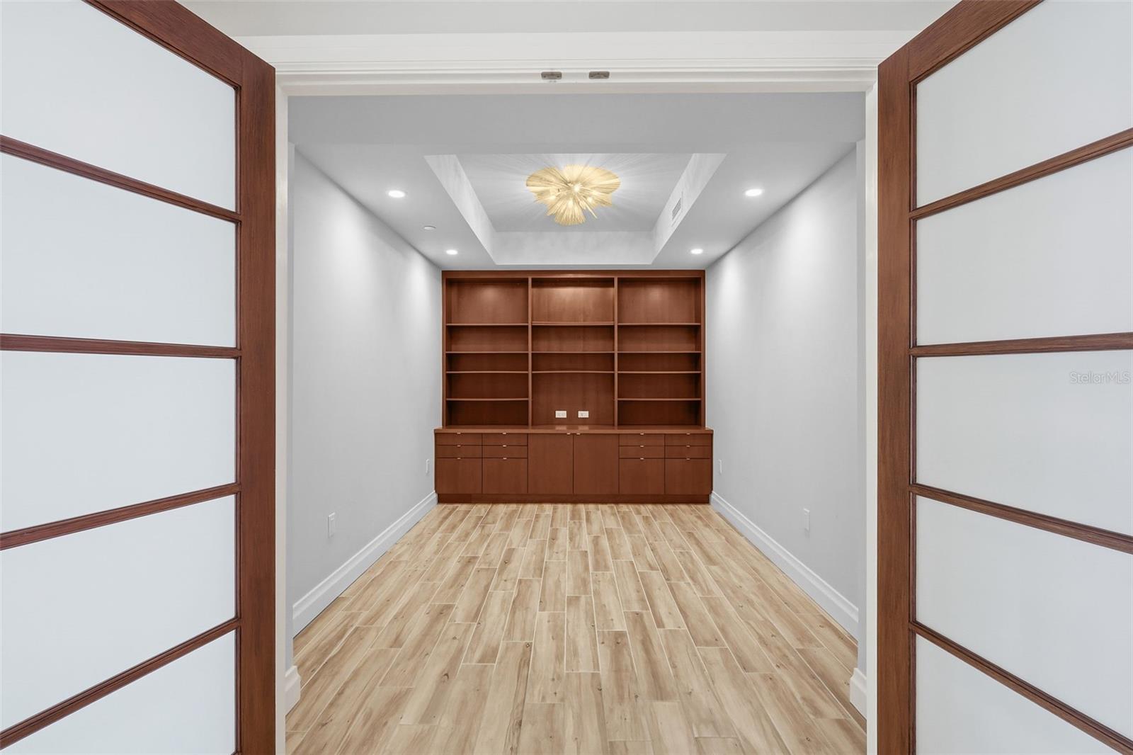 800 COLLANY RD #302 — photo 25