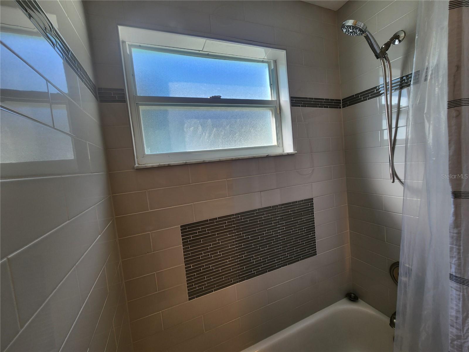 6503 FAIRWAY GARDENS DR — photo 27