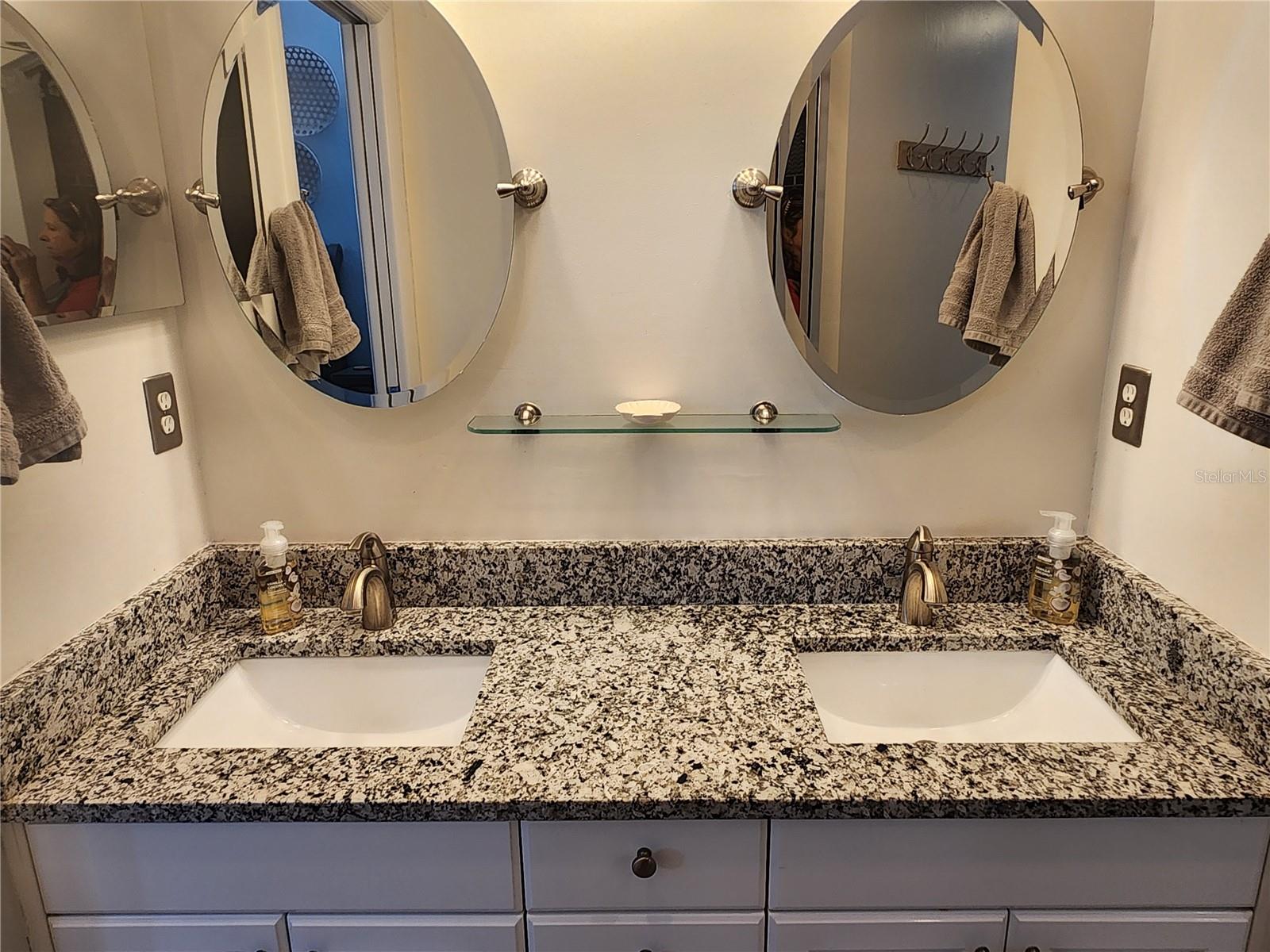 6503 FAIRWAY GARDENS DR — photo 19